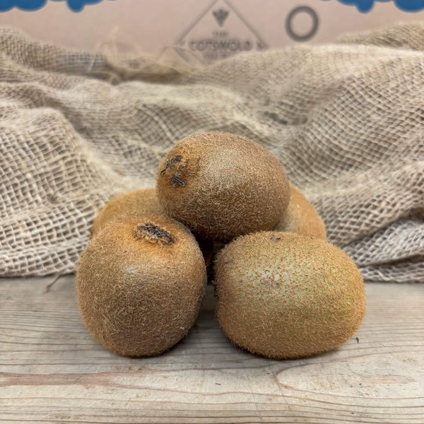 A small pile of kiwis. 