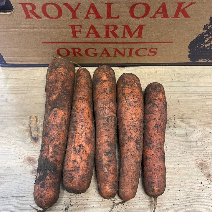 Five Royal Oak Farm Organics. organic Carrots.